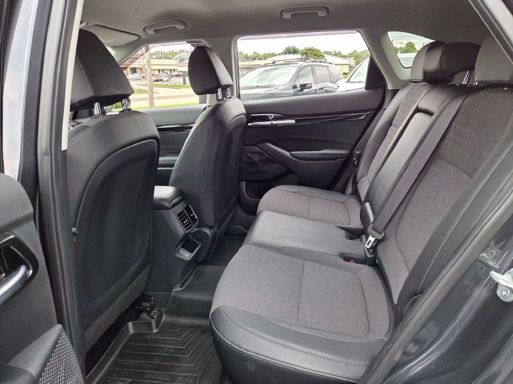 Used 2024 Kia Seltos S AWD/4WD image 19