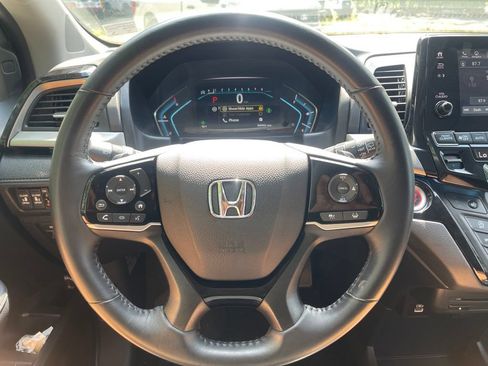 Used 2023 Honda Odyssey Touring image 16