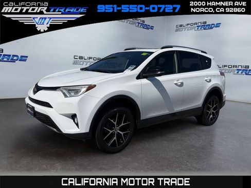 Used 2017 Toyota RAV4 SE FWD image 1