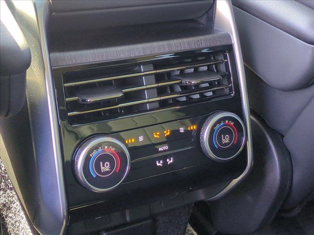 Used 2024 Land Rover Range Rover SE AWD/4WD image 18