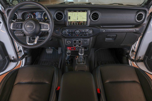 Used 2023 Jeep Wrangler Unlimited Rubicon 4xe AWD/4WD image 38