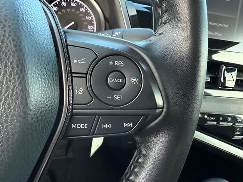 Used 2023 Toyota Camry SE FWD image 12