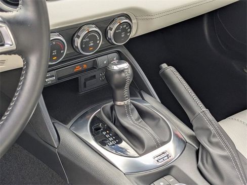 Used 2021 MAZDA MX-5 Miata RF Grand Touring image 5