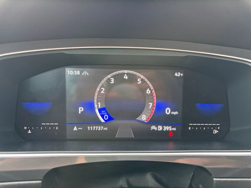 Used 2022 Volkswagen Tiguan SE image 27