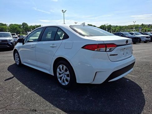 Used 2020 Toyota Corolla LE FWD image 4
