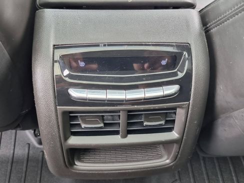 Used 2019 Cadillac XT5 Platinum AWD/4WD image 15