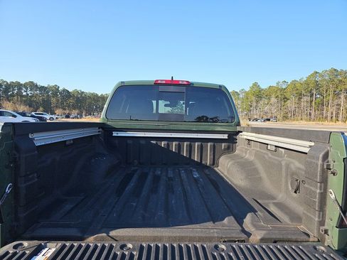 Used 2024 Nissan Frontier SV w/ SV Convenience Package image 15