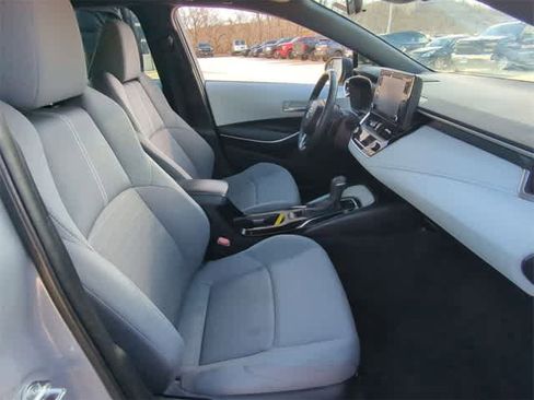 Used 2022 Toyota Corolla SE w/ Carpet Mat Package (TMS) image 26