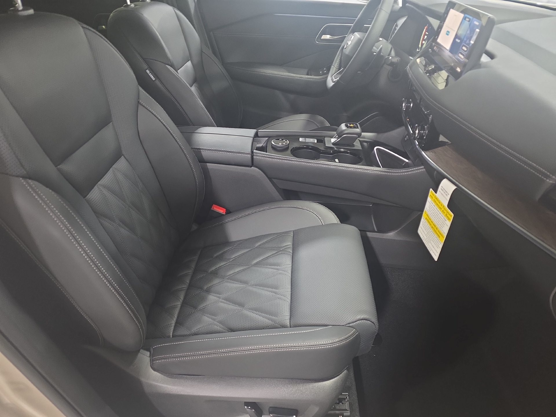 New 2026 Nissan Rogue Platinum AWD/4WD image 10