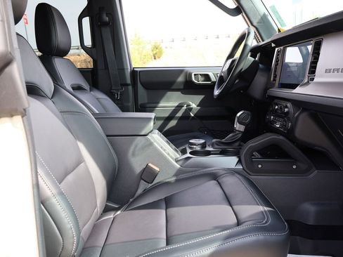 New 2026 Ford Bronco Outer Banks w/ Sasquatch Package AWD/4WD image 10