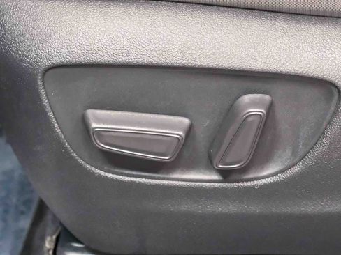 Used 2022 Toyota Sienna LE FWD image 27