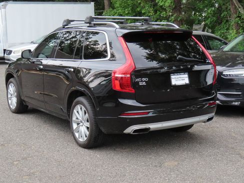 Used 2017 Volvo XC90 T6 Momentum w/ Vision Package AWD/4WD image 4