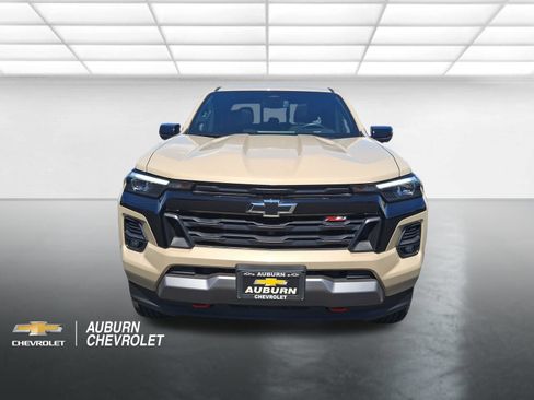 Used 2023 Chevrolet Colorado Z71 w/ Z71 Convenience Package 2 AWD/4WD image 8