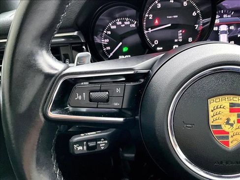 Used 2023 Porsche Macan image 20