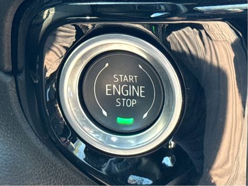 Used 2024 Chevrolet Silverado 2500 High Country w/ High Country Premium Package image 18