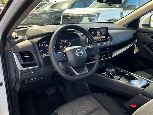 New 2026 Nissan Rogue SV image 10