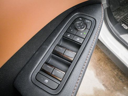 Used 2025 Lexus RX 350 Premium w/ Accessory Package (Z1) image 15