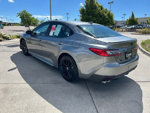 Used 2026 Toyota Camry SE FWD image 5