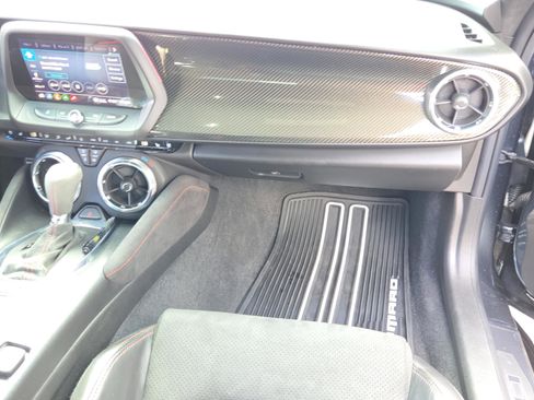 Used 2020 Chevrolet Camaro ZL1 image 17