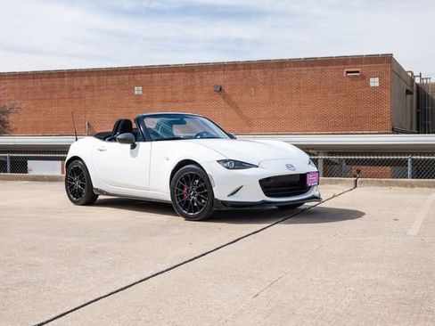 Used 2017 MAZDA MX-5 Miata Club w/ Brembo/BBS Package image 15