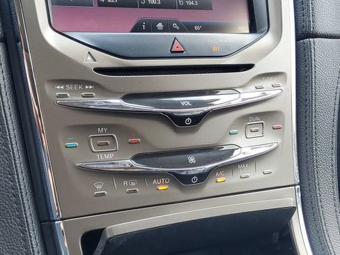 Used 2014 Lincoln MKX AWD w/ Equipment Group 102A image 18