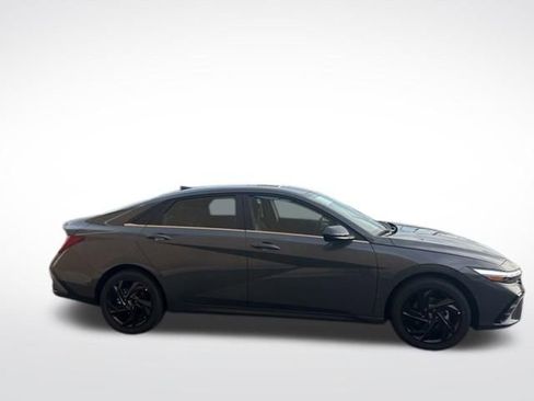 New 2026 Hyundai Elantra SEL Sport Premium FWD image 5