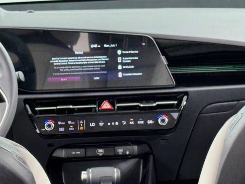 New 2026 Kia Niro EX FWD image 16