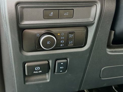 Used 2024 Ford Expedition Limited AWD/4WD image 22