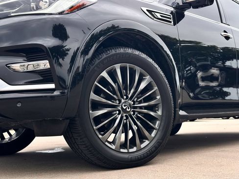 Used 2024 INFINITI QX80 Sensory w/ All-Season Package RWD image 8