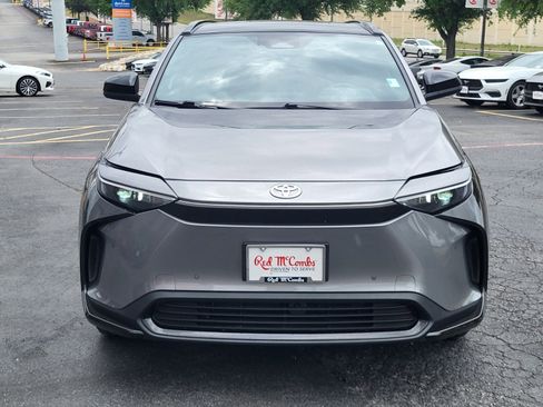 Used 2024 Toyota bZ4X XLE image 9