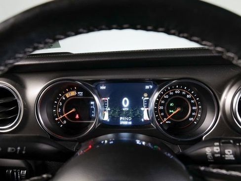 Used 2021 Jeep Wrangler Unlimited Sahara image 16