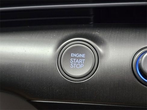 Used 2024 Hyundai Kona SE image 28