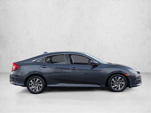 Used 2017 Honda Civic EX image 4