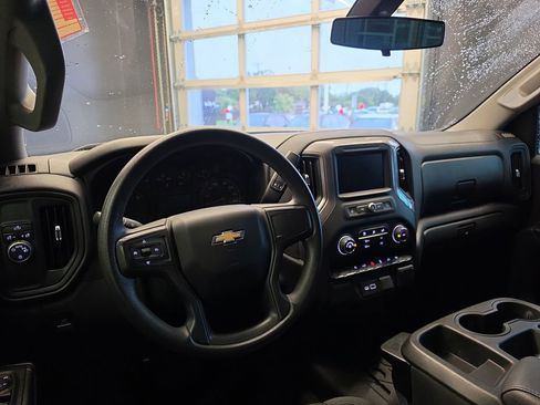 Used 2021 Chevrolet Silverado 1500 Custom RWD image 19