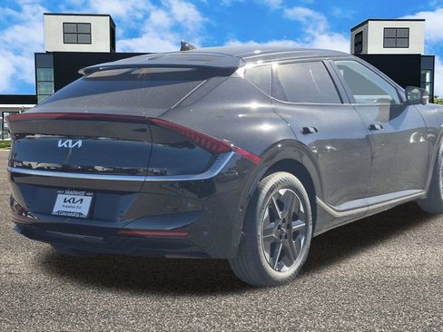 New 2025 Kia EV6 Wind image 5