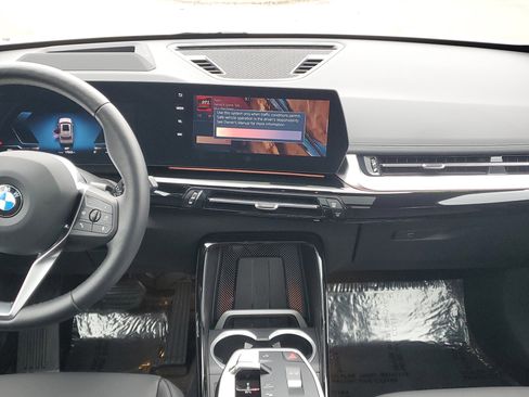 Certified 2025 BMW X1 xDrive28i w/ Technology Package image 22