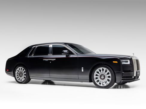 Used 2019 Rolls-Royce Phantom Sedan image 11