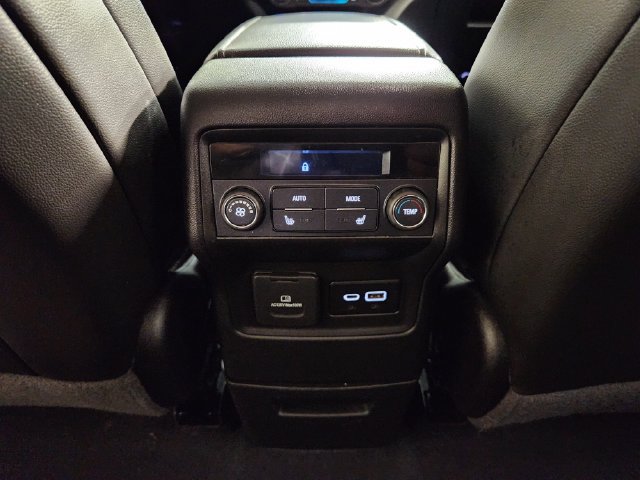 Used 2021 GMC Acadia Denali w/ Denali Technology Package FWD image 31