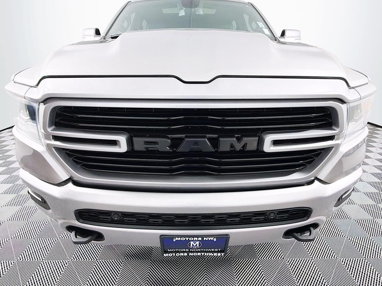 Used 2019 RAM 1500 Sport w/ Leather & Sound Group AWD/4WD image 2