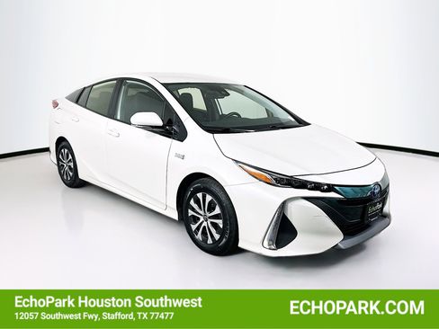 Used 2020 Toyota Prius Prime LE FWD image 1