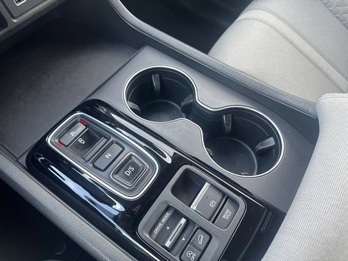 Used 2023 Honda Pilot LX image 22