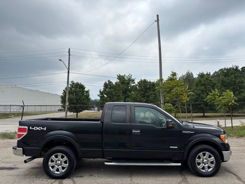 Used 2014 Ford F150 XLT w/ XLT Chrome Package AWD/4WD image 2