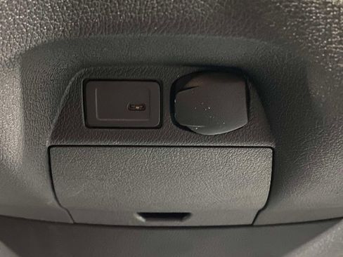 Used 2025 Mercedes-Benz Sprinter 2500 image 31