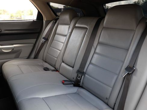 Used 2006 Dodge Magnum R/T w/ Convenience Group II RWD image 10