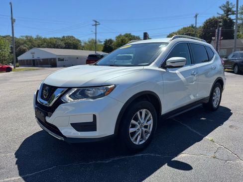 Used 2018 Nissan Rogue SV image 9