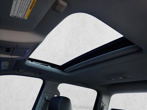 Used 2016 GMC Sierra 1500 SLT w/ Suspension Package, Off-Road image 13