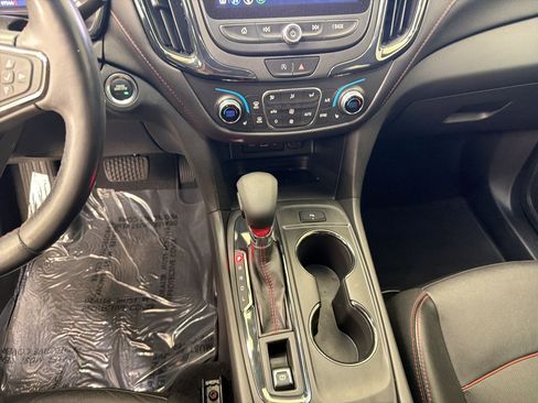 Used 2022 Chevrolet Equinox RS w/ RS Leather Package FWD image 16