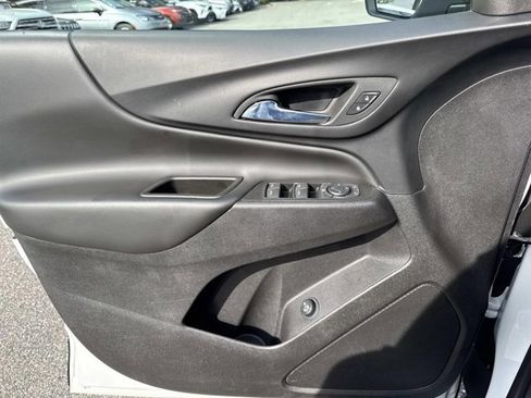 Used 2024 Chevrolet Equinox LT image 7
