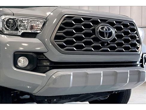 Used 2021 Toyota Tacoma TRD Sport w/ Advanced Technology Package AWD/4WD image 30
