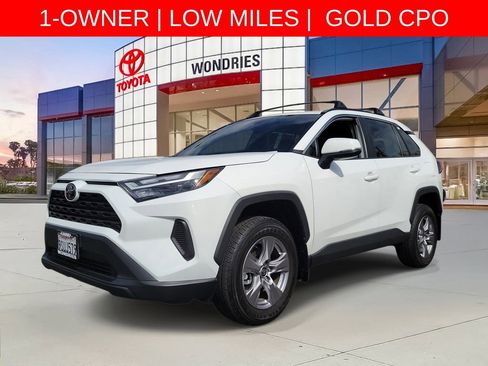 Used 2025 Toyota RAV4 XLE FWD image 2